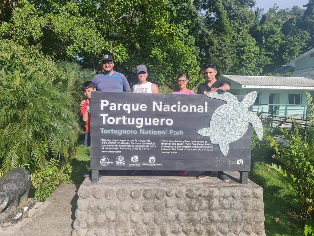 Cabinas El Muellecito Tortuguero Exteriör bild